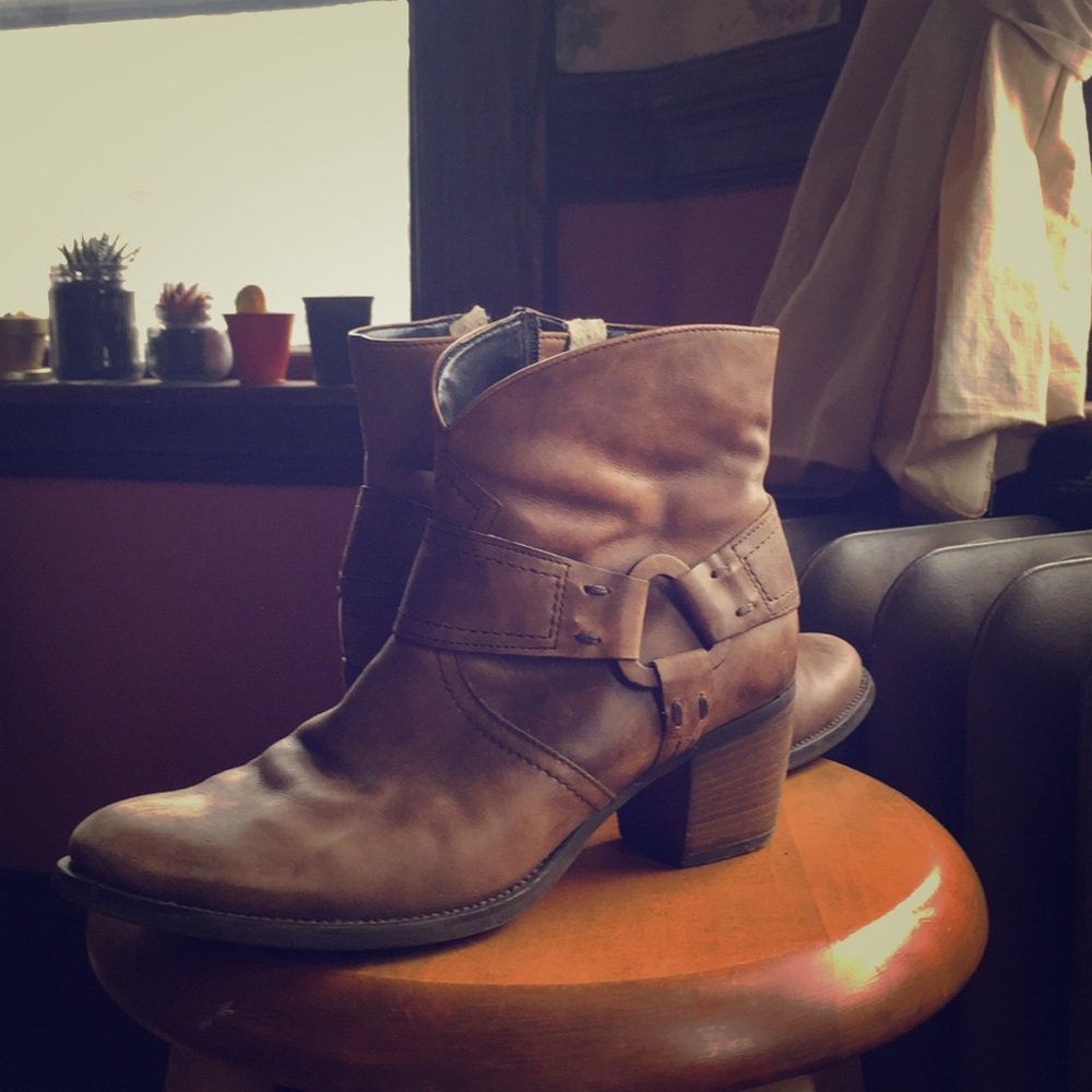 Gabor Women’s Brown Leather Boots